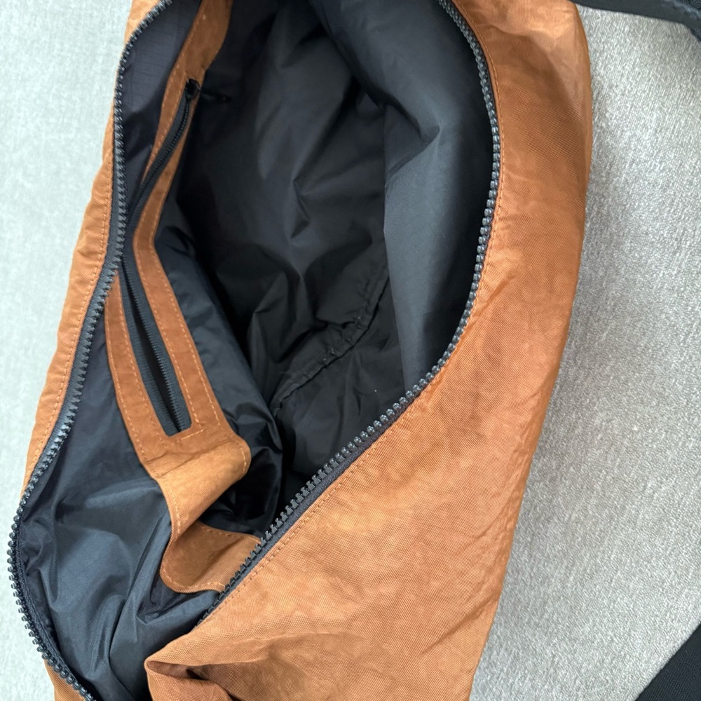 BAGGU Brown Sling Bag - Picture 3 of 4